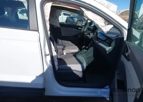 2022 Volkswagen Taos 1.5T S z USA, uszkodzony, nr VIN 3VVCX7B22NM000328